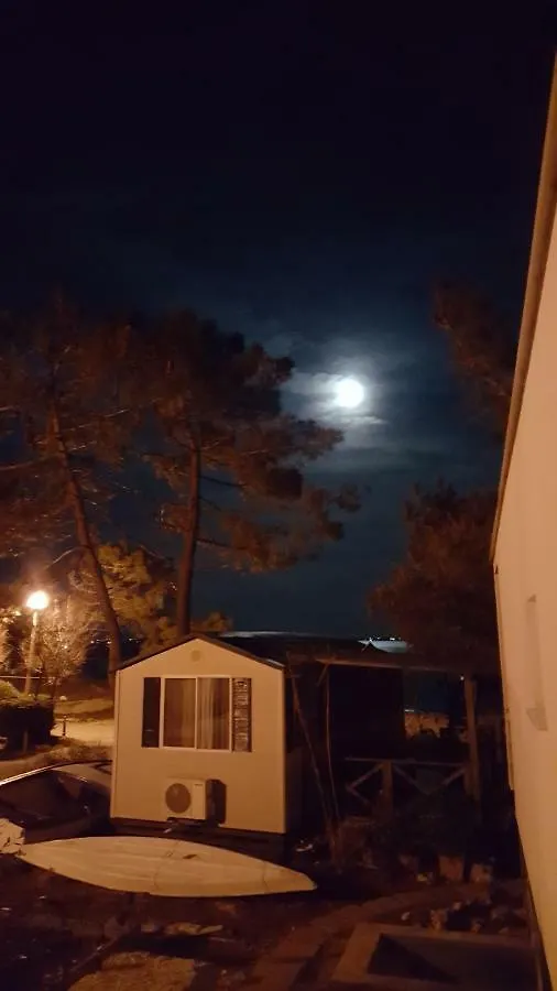 Hotel Camp Sita Vir 2*,  Kroatien